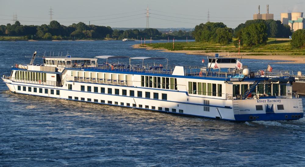 MS River Harmony cruise ship