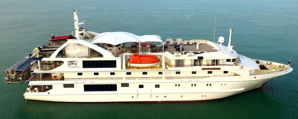 MV Coral Discoverer cruise ship