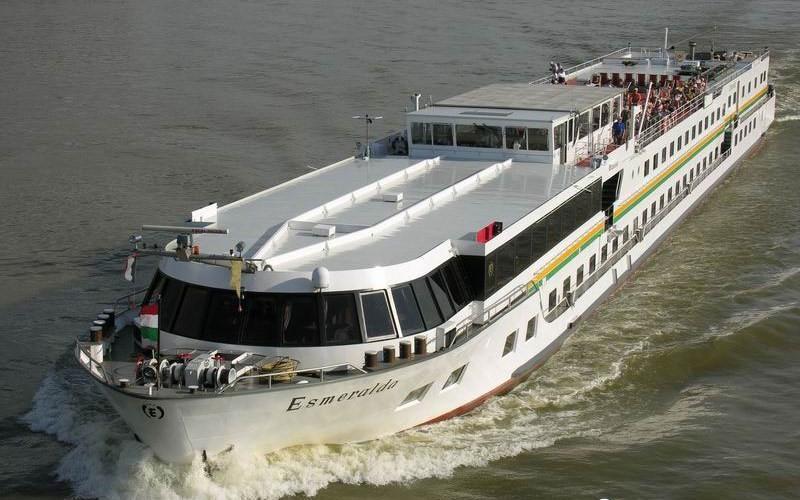 MV Esmeralda river cruise ship