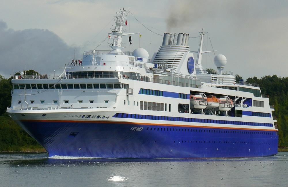 Blue Dream Star cruise ship