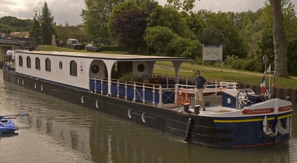 La Renaissance barge cruise ship