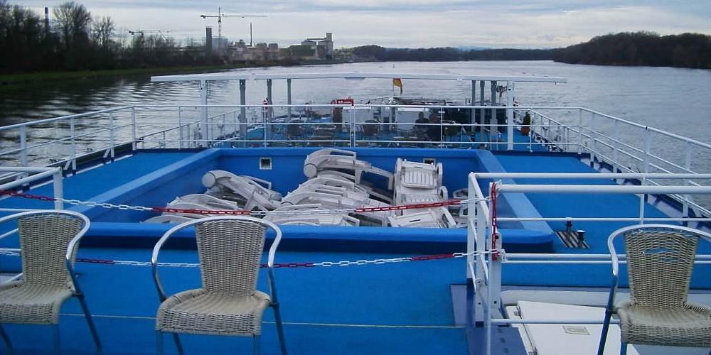 MS VistaFidelio river cruise ship pool