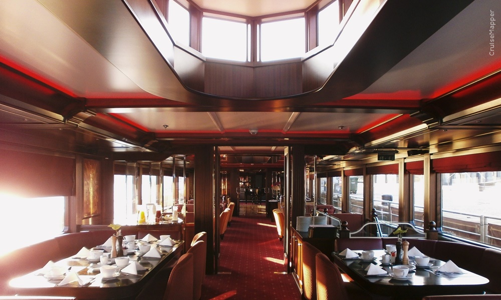 Spirit of Chartwell barge cruise ship (Restaurant)