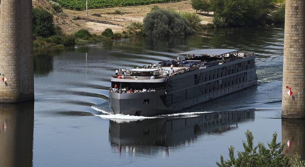 MS Douro Splendour river cruise ship