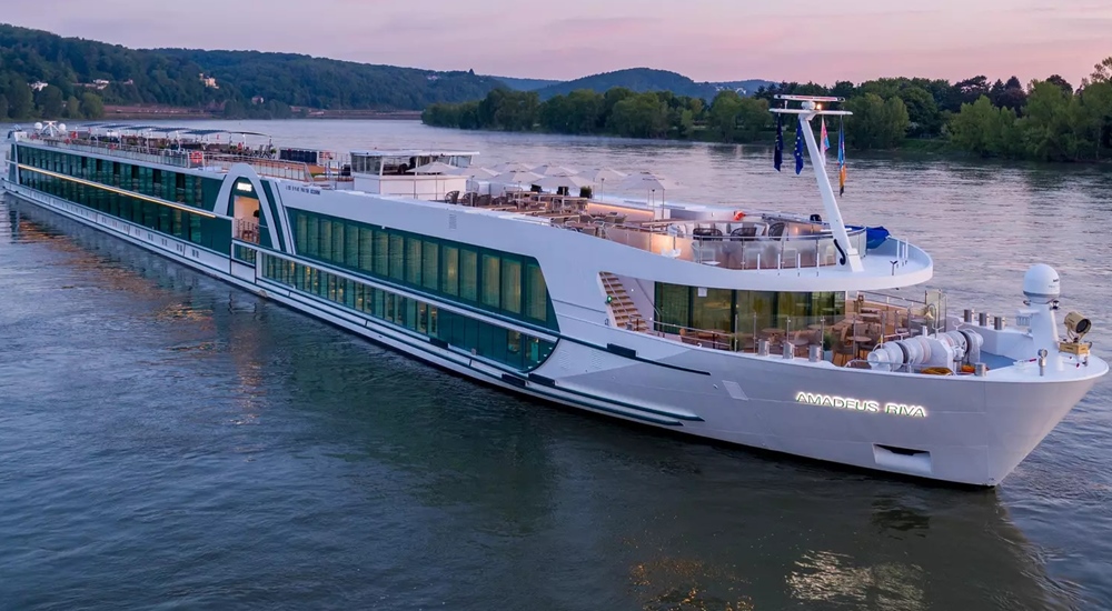 MS Amadeus Riva cruise ship (Luftner)
