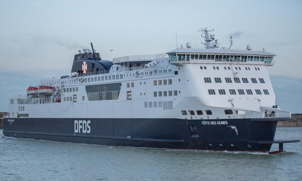 Cote des Dunes ferry ship photo