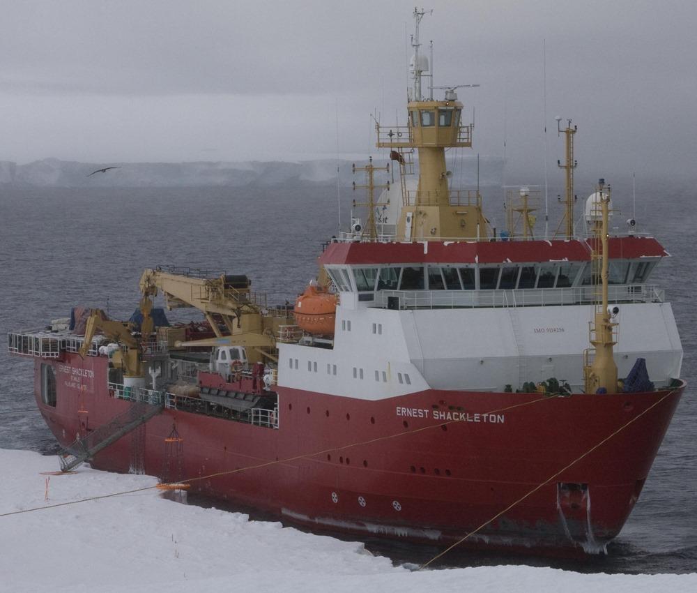 RV Laura Bassi icebreaker ship (RRS Ernest Shackleton)