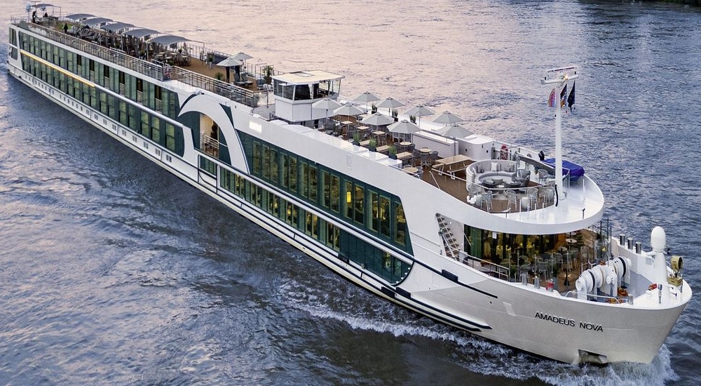 MS Amadeus Nova cruise ship (Luftner)