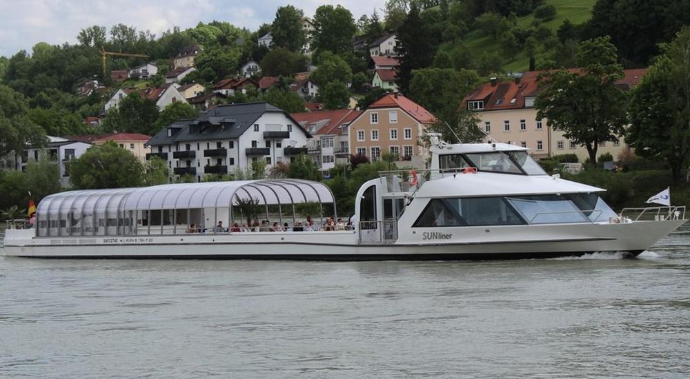 Flussschiff MS SUNliner Cabrioschiff cruise ship (Donauschiffahrt Wurm + Kock)