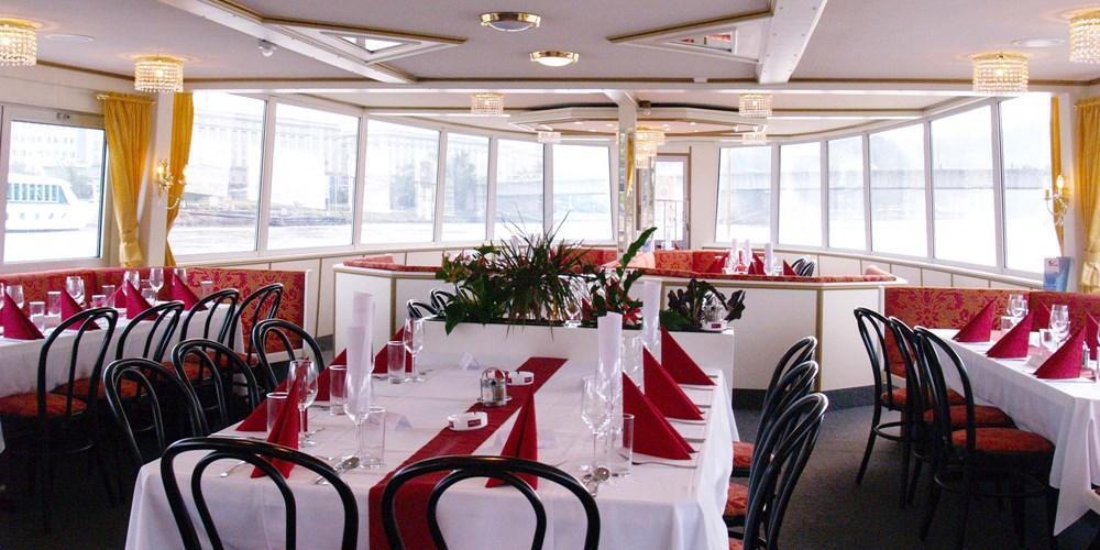 Flussschiff MS Anton Bruckner cruise ship (Mittel Deck restaurant)