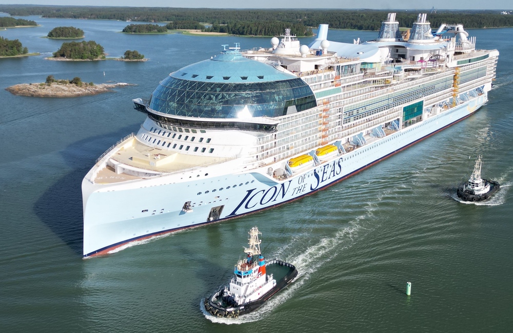ICON OF THE SEAS Current Location