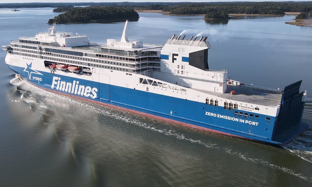 Finncanopus ferry ship photo