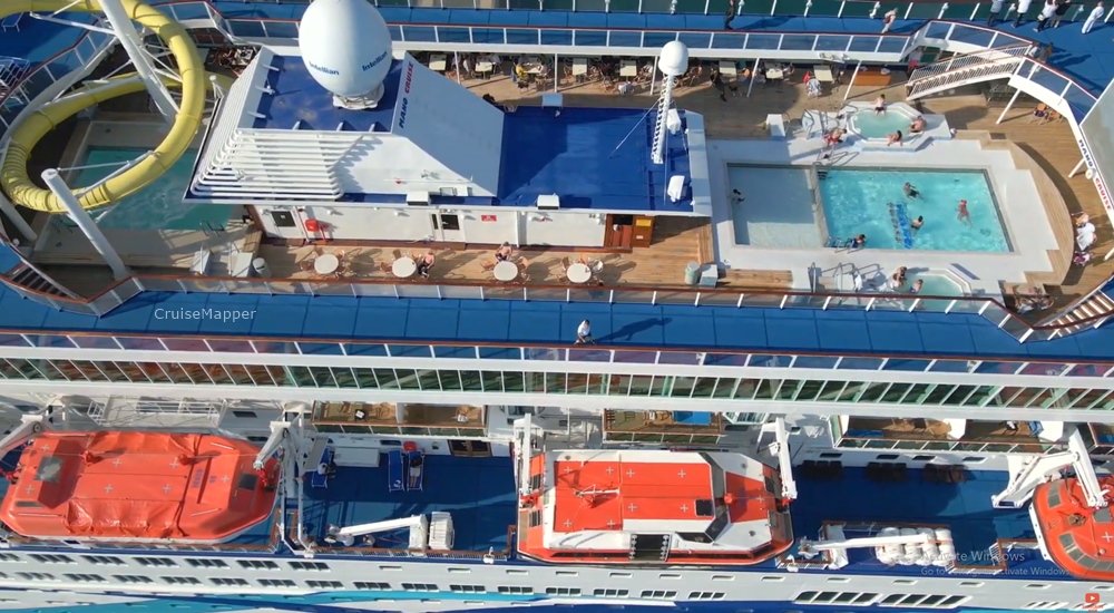 Crown Iris cruise ship (pool deck)