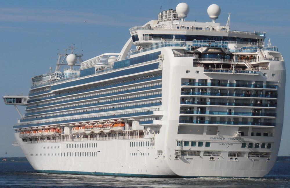 the emerald princess cruise ship