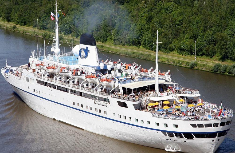 Funchal cruise ship