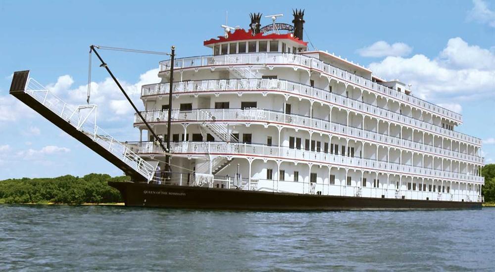 the mississippi queen riverboat