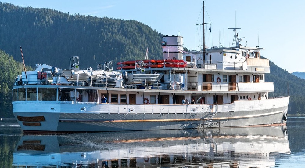 MV Liseron cruise ship