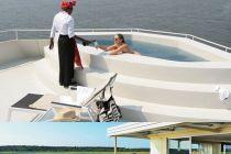 Zambezi Queen houseboat cruise ship (sun deck pool)
