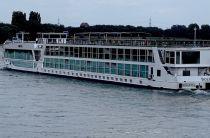 Scenic Ruby river cruise ship