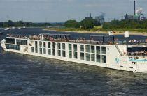 Alle Pierce named Godmother of Riverside Luxury Cruises' newest vessel, Riverside Debussy