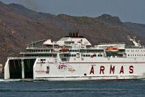 Volcan de Timanfaya ferry cruise ship photo