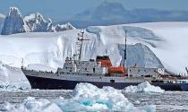 MV Ushuaia cruise ship, Antarctica