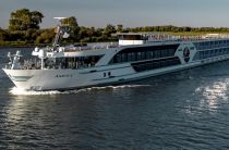 Phoenix Reisen christens 2 new riverboats