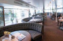 Flussschiff MS Donau Kristallschiff cruise ship (Wiener Cafehaus)