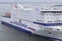 Armorique Ferry Hits Berth in Roscoff