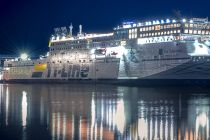 TT-Line and Avenir conduct the first LNG ship-to-ship bunkering operation for cruiseferry Peter Pan
