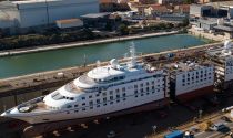 Windstar Star Breeze cruise ship stretching