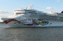 Passenger Overboard from Norwegian Jewel