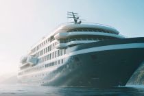 R YACHT cruise ship SEFU (Japan)