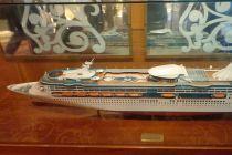 Grandeur Of The Seas cruise ship photo