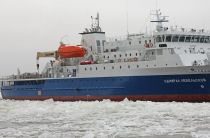 JSC Admiral Nevelskoy ferry (icebreaking cruise ship, Sakhalin-Kuril Islands)