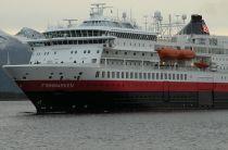 Person tests positive for COVID-19 onboard Hurtigruten’s ms Finnmarken