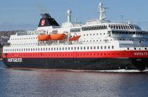 Hurtigruten Norway investing in batteries and biofuel to cut emissions by 25%