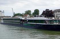 Monarch Duchess cruise ship (Avalon Luminary)