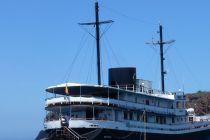 Evolution cruise ship (Galapagos)