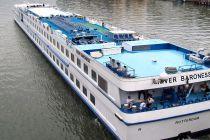 THE B cruise ship (Uniworld) River Baroness