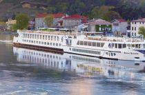 SS Bon Voyage cruise ship (Uniworld) River Royale